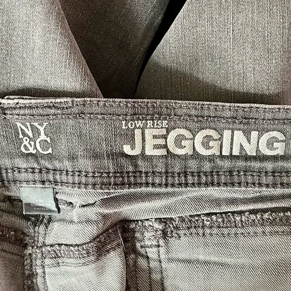 NY&C Low-Rise Jeggings in Gray Size 14